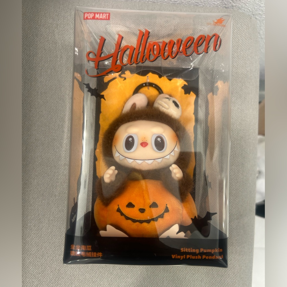 Labubu Halloween Sitting Pumpkin NIB